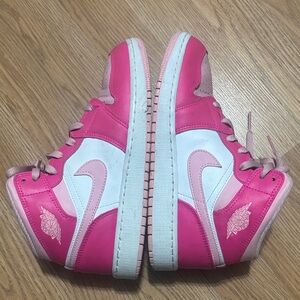 Air Jordan 1 Mid Pink White Shoes Sneakers Size‎ 5Y